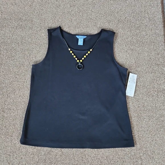 Top - Picture 4 of 15